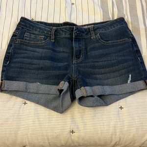 Aeropostale Jean Shorts: Dark Wash, Mid-Rise